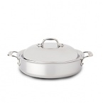 This pan excels at browning foods for braised meat and vegetable dishes, as well as for making a variety of stews and sauces. With its generously proportioned shape and superior craftsmanship, it conducts heat quickly and evenly.