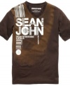 Make a name for yourself. With an explosive graphic, this Sean John tee does just that.