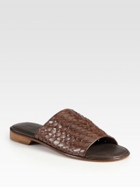 Delicately woven slip-on designed in luxurious leather.Leather upperLeather liningPadded insoleRubber soleImported