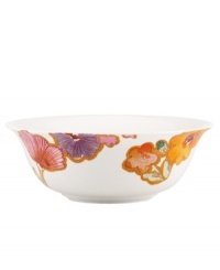 In an inspiring display of alluring watercolors, this serving bowl offers a bright, contemporary addition to your table. Mix and match across the Lenox Floral Fusion dinnerware collection for a stunning presentation.