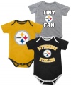 Suit up your littlest Steelers fan in just the right gear with this NFL Pittsburgh Steelers bodysuit 3-pack from the Outerstuff.