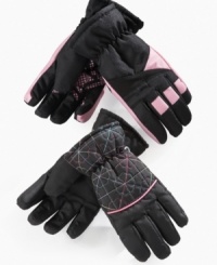 Pack it up. Snowballs won't freeze her fingers when she's wearing these ski gloves from So Jenni.