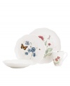 A taste of country living from Lenox. Made of elegant white porcelain, the Butterfly Meadow Basket place settings combine scalloped edges, textured detail and whimsical springtime motifs for unparalleled charm.