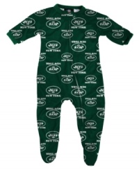 It's never too early to show team support. Suit your smallest fan up in this fun New York Jets footed coverall from Outerstuff.