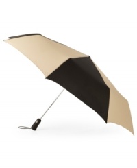 A must-have for any golf bag, this automatic Totes umbrella is a golfer's best friend when the weather turns wet.