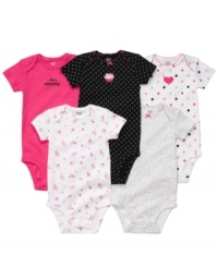 Suit her mood. Any of these fun prints and graphics in this Carter's bodysuit 5-pack will match her bubbly personality.