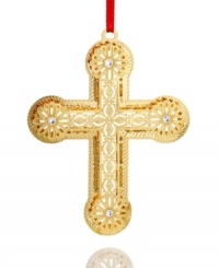 The intricately detailed, gold-plated Elegant Cross ornament by ChemArt radiates with all the warmth and beauty of the Christmas holiday season.