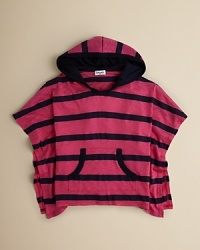 This slub poncho is updated with wide-set stripes, an attached hood and a trimmed kangaroo pocket on the front.