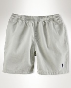 Essential cotton twill short.