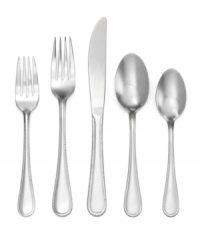 With 53 pieces, the Martinsville flatware set has all the makings of a well-set casual table. Mirror-polished place settings, steak knives and serving utensils characterized by a teardrop shape and textured edge offer timeless, effortless style.