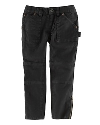 Taking a fashionable cue from carpenter-style denim, a pair of skinny jeans has multiple pockets for storage and zippers at the ankles for a hint of cute edge.