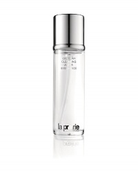 Fast, efficient and luxurious, this refreshing tonic instantly removes all traces of makeup from the face and eye zone in one step, without the use of water. In addition to its excellent cleansing properties, it softens the skin and helps to improve its water-retention capacity, which helps maintain an optimal moisture balance. It's ideal for women who want a quick makeover during the day. Leaves skin feeling clean, fresh, soft and supple with fast, non-foaming action. Infused with plant extracts to balance and tone the skin.