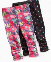 Make those incredibly cute chubby baby legs even cuter with these printed leggings by First Impressions.