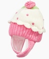 A lovely style for your little one, your bite-size baby will look so sweet in this hat from First Impressions.