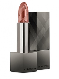 Explore velvet intensity with Lip Velvet Long Wear Lipstick. Burberry innovation brings a new finish for lips: a velvety matte radiance, inspired by the most opulent of English fabrics. Iconic pigments provide incredibly dense, luminous colour, gel technology gives comfortable long wear performance, while triglycerides and wild rose continuously hydrate. The result is effortlessly elegant, protective and breathable. Made in Italy. 