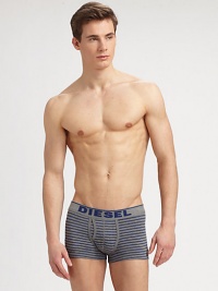 Comfortable enough for everyday wear, these slim fitting, stretch-cotton briefs are accented with stylish stripes and an elastic waistband with signature logo detail.Elastic logo waistband95% cotton/5% elastaneMachine washImported