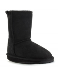 EMU's Stinger Lo sheepskin boots feature a round-toe silhouette and 100% sheepskin inner lining. In short, they're the perfect combination of comfort and coziness!