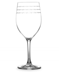 Inspired by the renowned bridal designs of Monique Lhullier, this fun yet classic stemware collection features a beautiful etched rim of three beaded lines, resembling the sparkling traces left over from a shooting star.