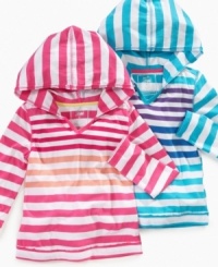 Your cheery and sunshiny little girl will look adorable in this bright and breezy horizontal stripe top with hood by So Jenni.