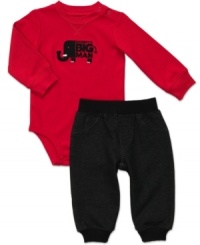 Let everyone know who has rein of the house with this adorable graphic bodysuit and pant set from Carter's.