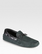 Embossed suede with leather trim overtakes this signature driver style and adds the finishing touches to this lightweight, luxurious slip-on classic.Suede upperLeather liningPadded insoleRubber soleMade in Italy