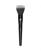 This unique brush features synthetic and natural bristles for versatile effects. Provides the lightest application of highlighters, blush and face powders for a flawless, professional look.