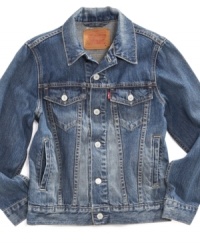 Denim never goes out of style. Keep his style casual and classic with this jacket from Levi's.