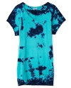 She'll totally dig this tie dyed tunic from Splendid, rendered comfortably with a scooped v neckline, long body and banded hem.