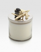 A comforting fragrance inspired by the warm, welcoming atmosphere of a Tuscan afternoon. Verdant notes of olive and verbena hover between fresh, peppery top notes warmed by cedar, cypress and vetiver. From the Olive Branch CollectionGlass vessel with matte goldtone nickelplated metal lid13.5 oz.5H X 3¾ diam.Imported