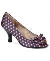 Rich satin and pretty polka dots. Sofft's Valletta pumps are so feminine and fun.