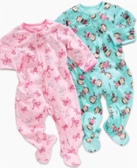 Keep her firmly on her planted with this Little Me graphic footed coverall featuring traction dots on the bottoms of the feet to help prevent sliding.