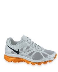 Plush cushioning and great flexibility combine to deliver an incredible ride in the Nike Air Max running shoe.