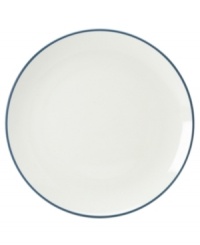 The Noritake dinner plates in this simple, versatile mix-and-match pattern are in richly colored stoneware. Select pieces in your favorite shades to create a customized dinnerware collection.