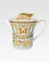 The House of Versace's extraordinary new porcelain dinnerware collection is defined by the scrolling vines and verdant detail of an elegant country garden. From the Butterfly Garden CollectionPorcelain43 oz.Hand washMade in Germany