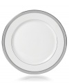 Well-suited for formal occasions, Mikasa's regal Platinum Crown dinnerware and dishes collection trims its elegant white fine china dinner plates with embossed platinum bands.