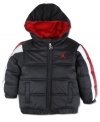 Keep him warm this season with this Jumpman puffer jacket from Nike.