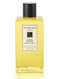 Jo Malone's first fragrance blends sandalwood and cedarwood with nutmeg and ginger for an unexpected, warm, woody scent. Nutmeg & Ginger Bath Oil gently fragrances and moisturzes skin. 8.5 oz. 