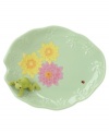 A frog figurine, embossed vines and colorful blooms plucked from the beloved Butterfly Meadow pattern make this lily-pad-green spoon rest a whimsical addition to the beloved Lenox dinnerware collection.