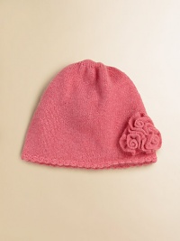 Soothingly soft hat of pure cashmere, adorned by a darling rose detail. Pull-on styleCashmereHand washImported