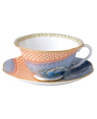 Your table, in bloom. This Spring Blossom cup and saucer from Wedgewood offers a look of vintage-inspired beauty, featuring fanciful florals, graceful butterflies and lustrous golden accents for a splendid presentation.