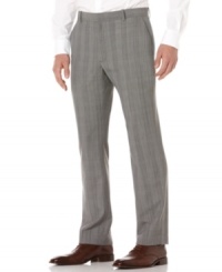 With a slim fit and a classic plaid pattern, these Perry Ellis dress pants are flattering and fashionable.