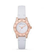 Crafted of rose gold plate with quartz movement, this watch from MARC BY MARC JACOBS is a perfect fusion of and flair and function. Slip it on to add playful polish to your daytime uniform.