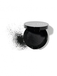 Inspired by old-school cake liner, this rich powder formula can be applied dry or damp to create different takes on the smokey eye. Intensely pigmented and long-lasting, it goes on silky-smooth without flaking. Created just for Bobbi's Choose Your Black Collection, this limited edition shade is yet another way to create dark and sexy eyes. How to apply: Kohl Cake Liner can be used wet or dry. For a dry application, use the Smokey Eye Liner Brush (sold separately).