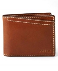 Add some appeal. Carry all of your essentials in this unique Traveler Wallet from Fossil.