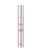 Capture Totale Multi-Perfection Eye Treatment targets the skins own youth preserving cells to intensely correct all signs of aging. The silky crème instantly smoothes, firms and brightens the eye contour while visibly diminishing the appearance of fine lines, wrinkles and dark circles. The perfect FIRST anti-aging eye treatment.