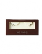 Creates the illusion of cat-eye, fluttery effect. The delicate band of lashes can be positioned at the outer corner of each eye. Corner Faux Eyelashes are suitable for close-set eye shapes. These easy-to-use lashes will emphasize the outer corner of the eye and create the illusion of balance. 