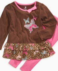 A bow on the front and a sparkly butterfly graphic make this adorable tunic from Clubhouse – with matching leggings – a look she'll love.