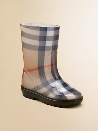 Familiar checks keep little feet warm and dry with a traditional Burberry look.Pull-on styling PVC upper Padded insole PVC sole Nylon lining Made in Italy