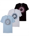 The sun is king of your vacation style with these graphic t-shirts from Guess Jeans.