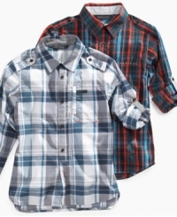 Traditional plaid for the popular kid in-the-making. He'll want to pair this Sean John shirt with his favorite jeans for a look that screams cool.